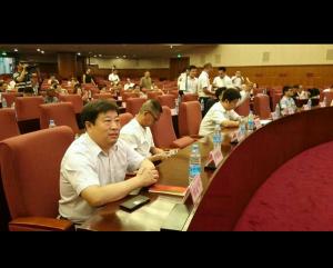 中醫(yī)藥文化工作委員會(huì)理事，中醫(yī)藥文化中心主任韓冠軍和中醫(yī)藥文化工作委員會(huì)主任李龍飛先生在北京